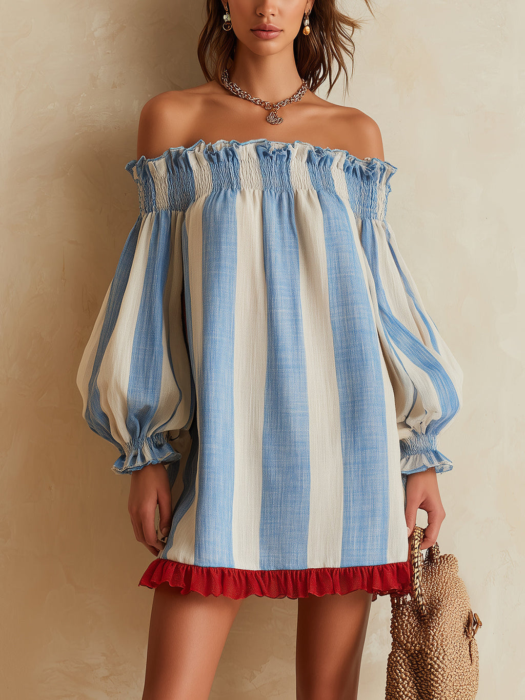 Ondine | Mini-Kleid mit blauen und weißen Streifen, schulterfreien Trägern und kontrastierendem Saum