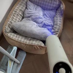 FrischPfote™ – Désodorisant électrique pour foyers avec animaux.