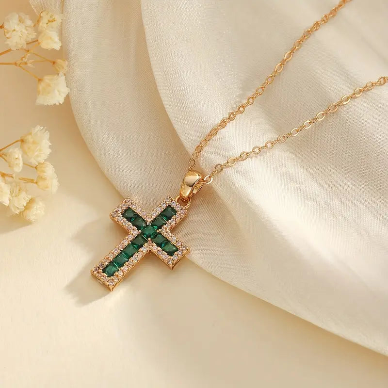Collier Pendentif Croix Émeraude Solène en Or