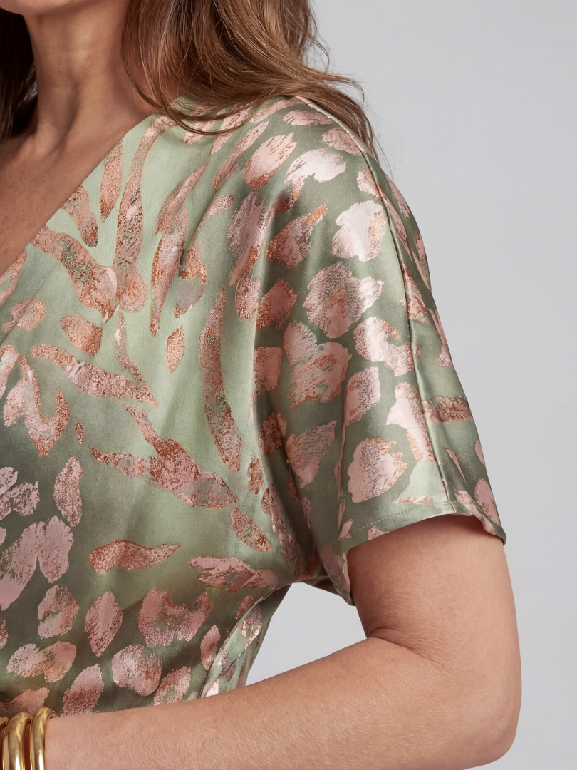 Coralie | Robe Midi à Motif Abstrait avec Décolleté en V et Taille Twistée