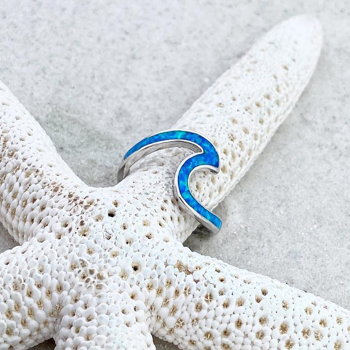 Bague ondulée en argent avec opale