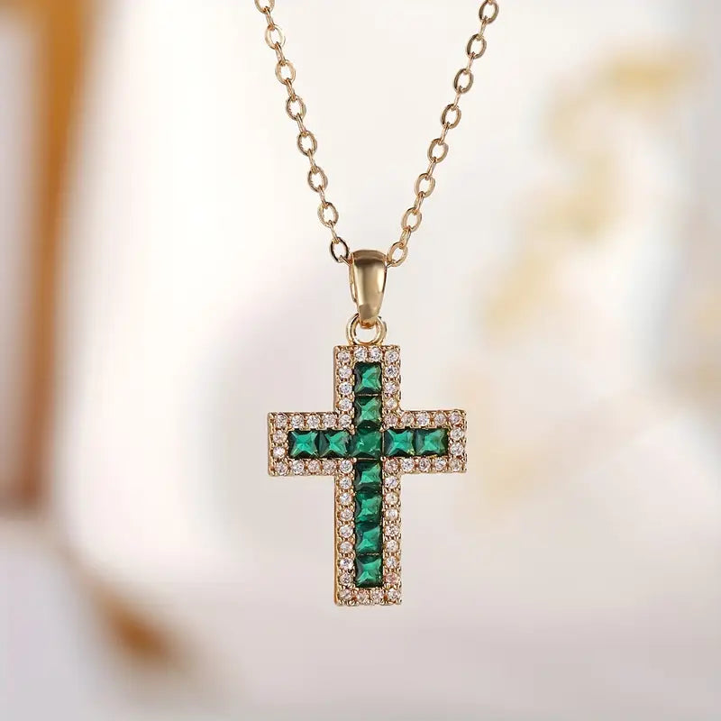 Collier Pendentif Croix Émeraude Solène en Or