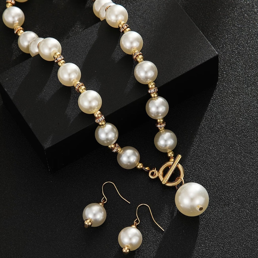 Ensemble de colliers de perles massives