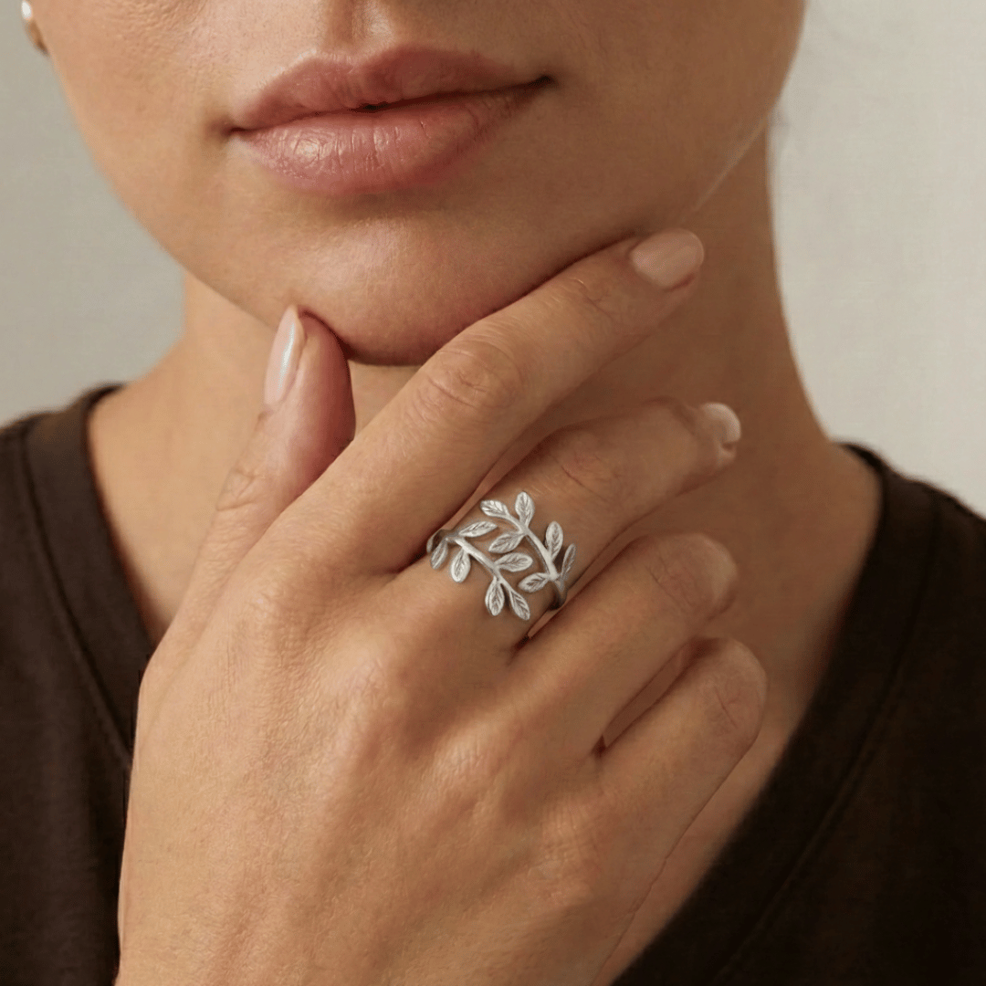 Liora™ - Eleganter Ring mit Olivenblatt-Motiv
