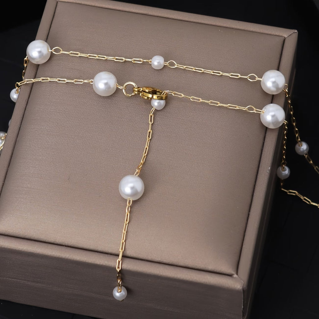 Collier élégant de perles célestes