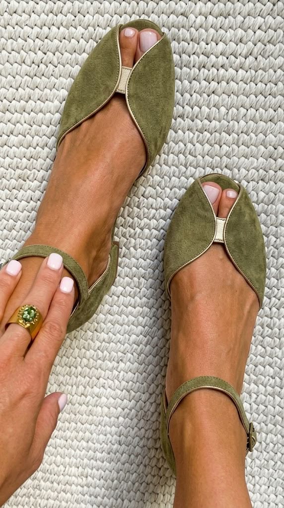 

Olivia | Sandales élégantes en vert sauge