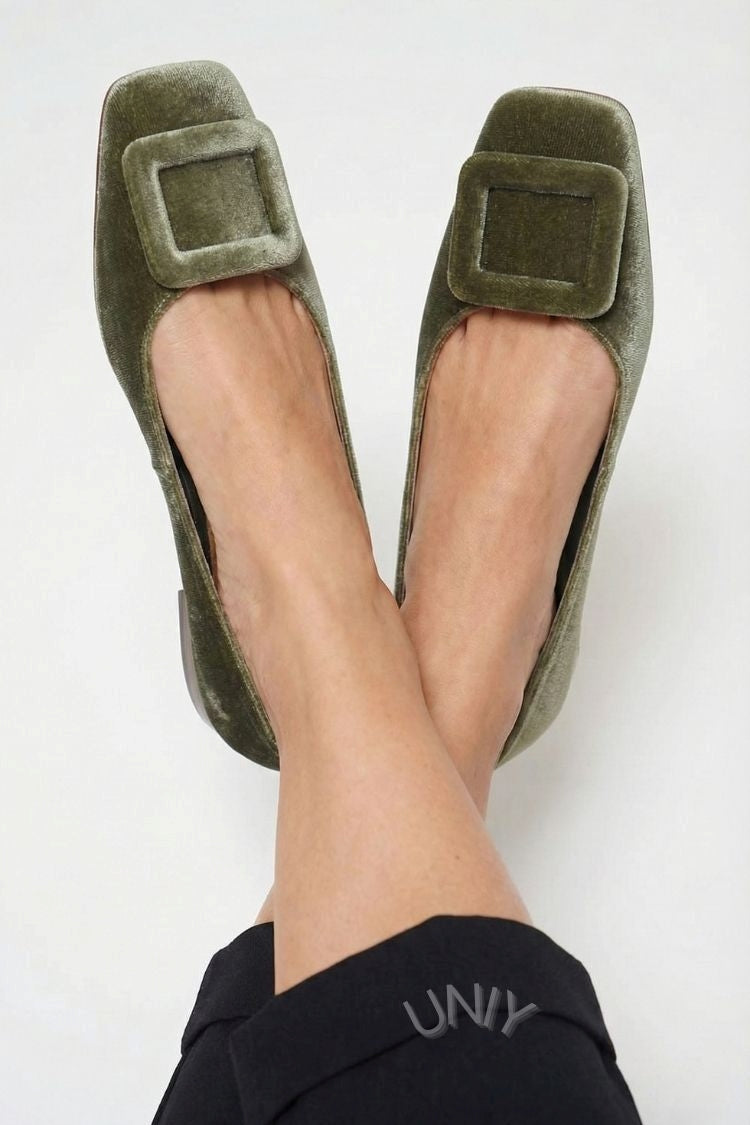 Velsche Ballerinas mit quadratischer Spitze und Schnalle