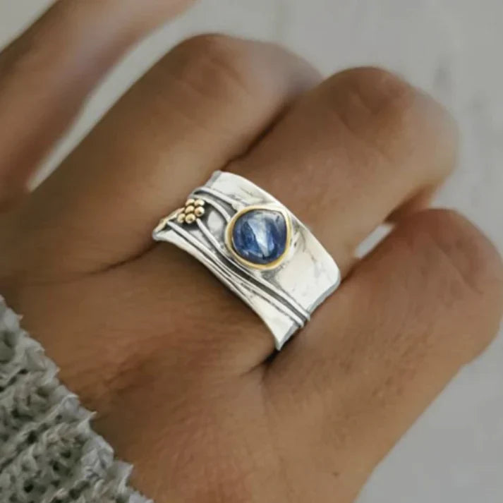 Vintage-Ring in Silberoptik mit blauem Stein