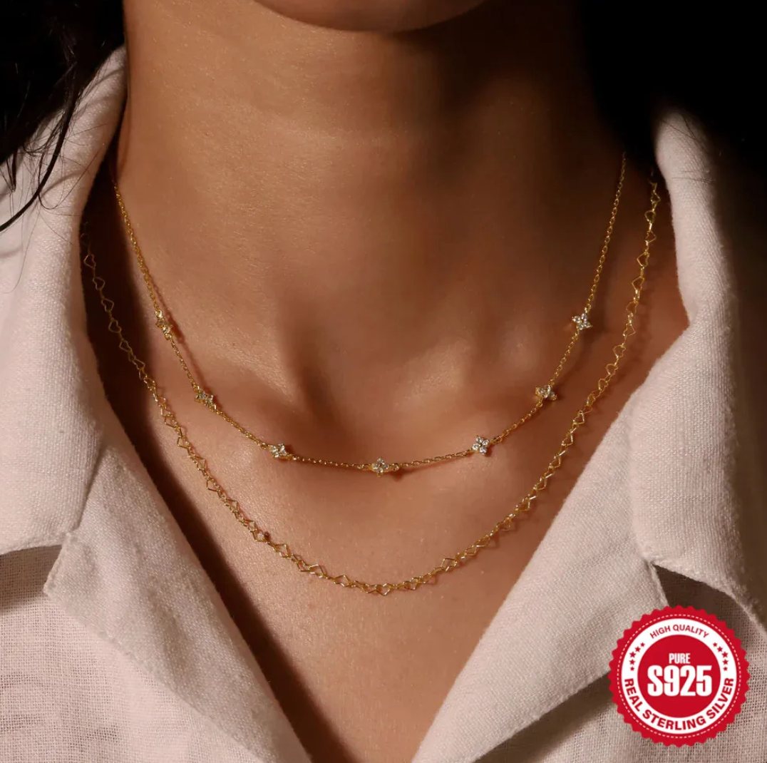 Collier plaqué or 18 carats avec pierres de zirconium étincelantes