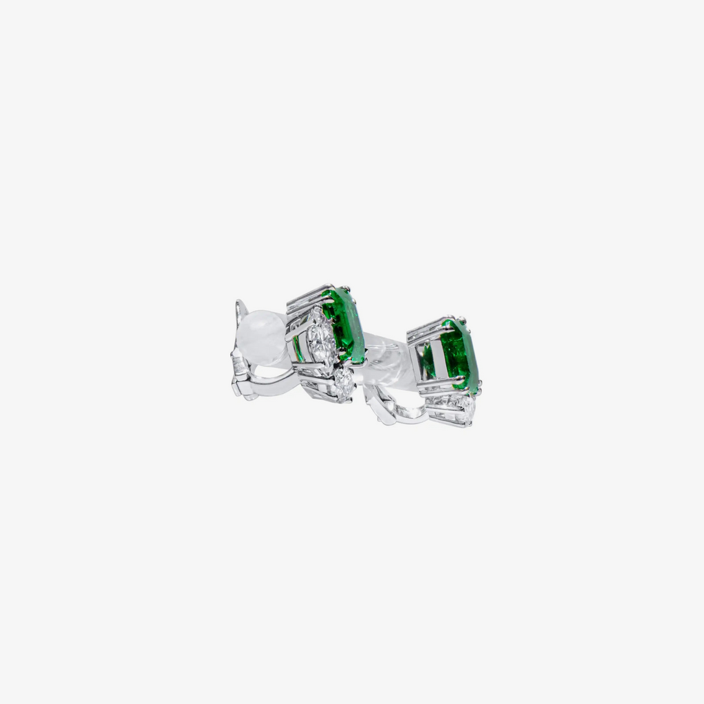 Boucles d'oreilles éclatantes en diamant et émeraude