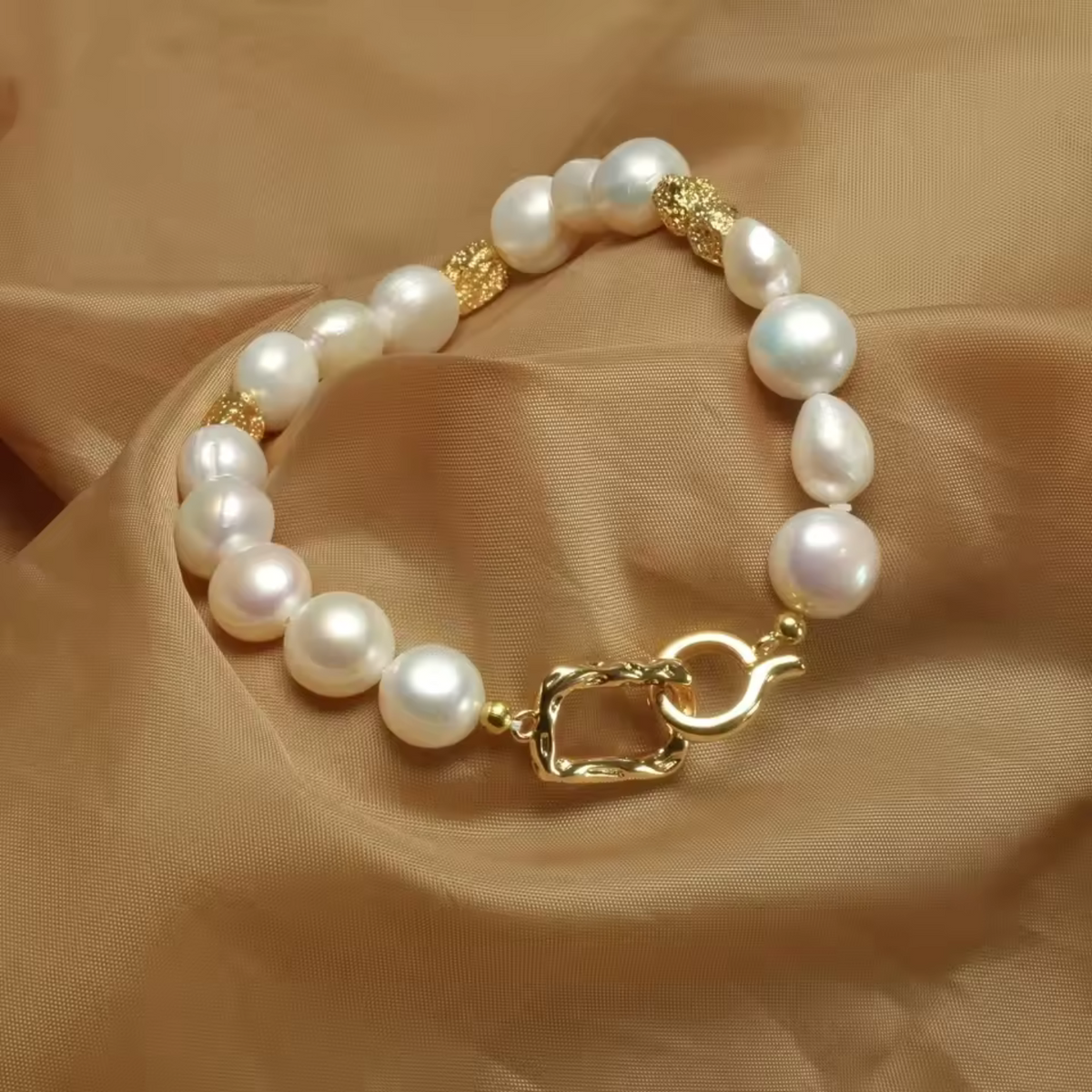 Bracelet élégant en perles baroques