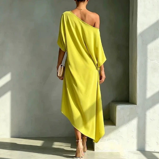 Camila – Stilvolles, asymmetrisches Kleid