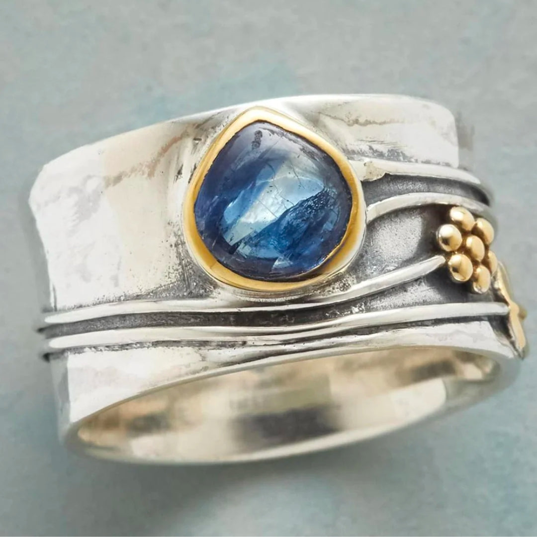 Vintage-Ring in Silberoptik mit blauem Stein