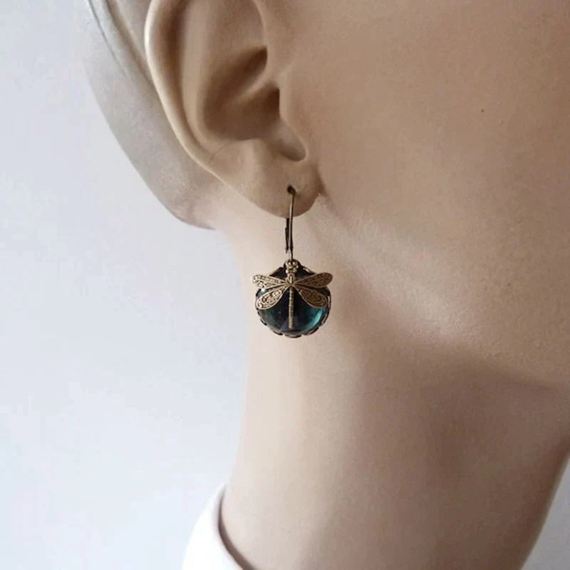 Boucles d'oreilles anciennes dorées avec cristaux en forme de libellule