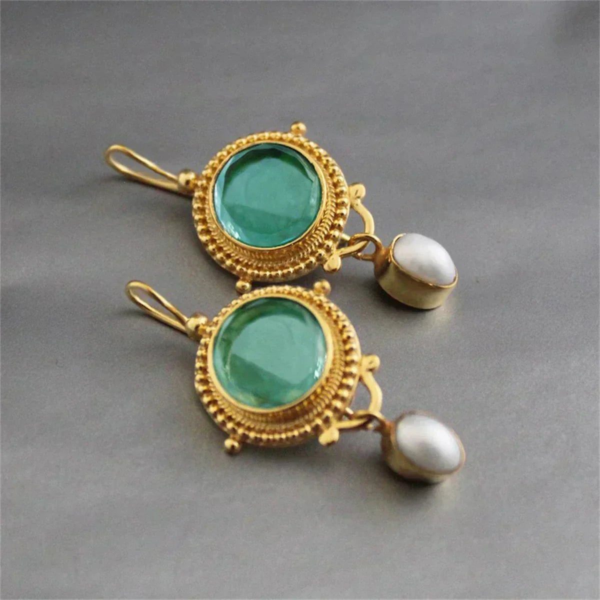 Boucles d'oreilles précieuses en turquoise