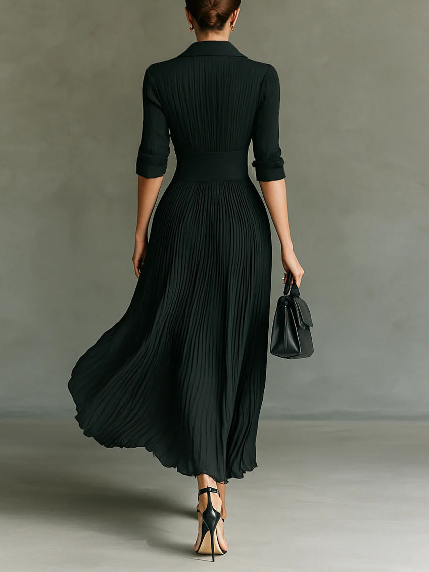 

"Elvire | Élégante robe longue plissée avec revers et taille haute