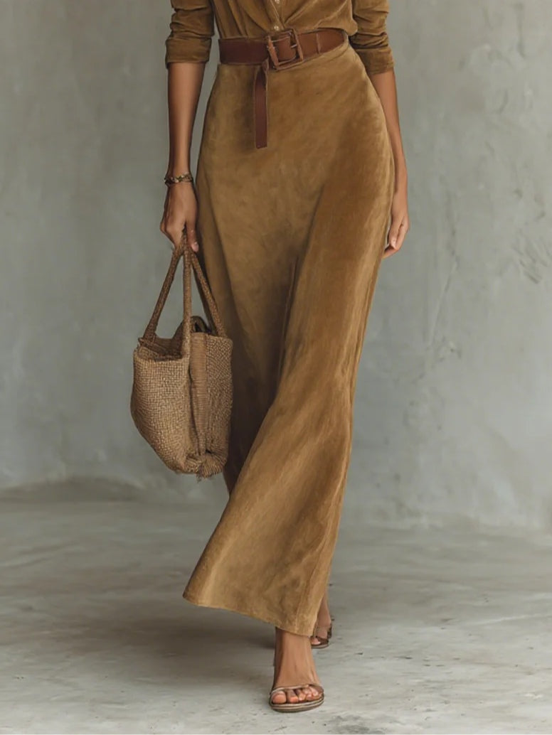Juline™ | Maxi-Kleid aus Veloursleder mit Revers