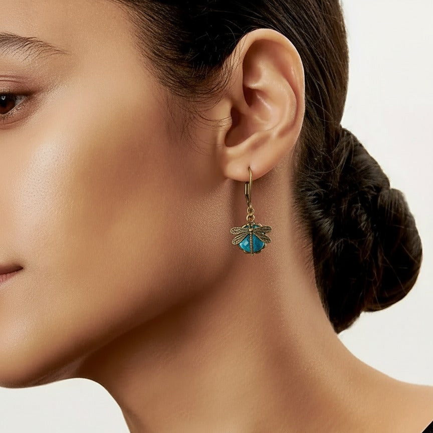 Boucles d'oreilles anciennes dorées avec cristaux en forme de libellule