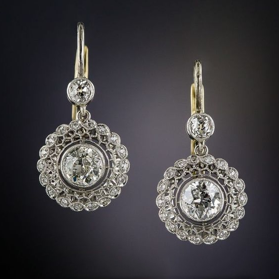Boucles d'oreilles mandala vintage avec zirconia