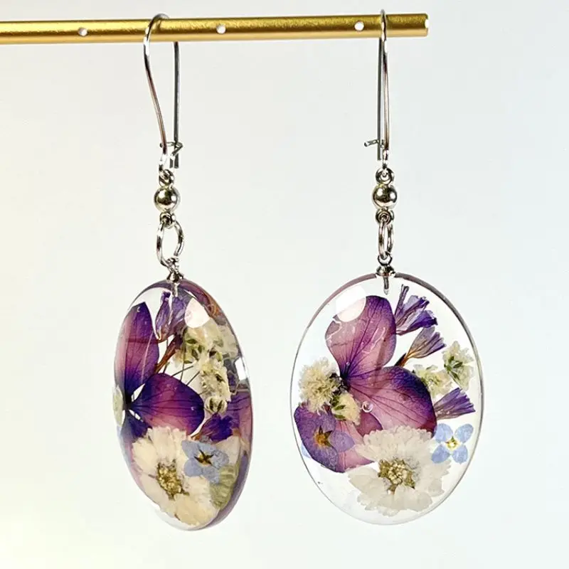 Boucles d'oreilles anciennes en cristal floral