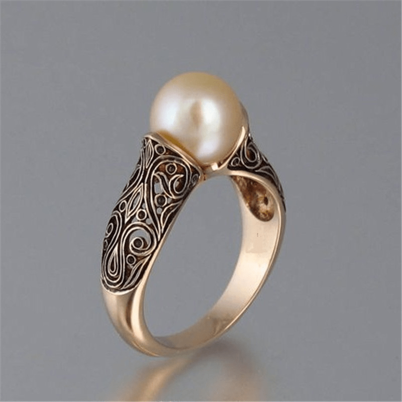Bague vintage intemporelle en perles et or