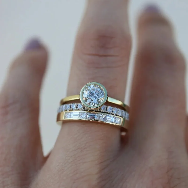 Bague vintage en or avec cristal étincelant