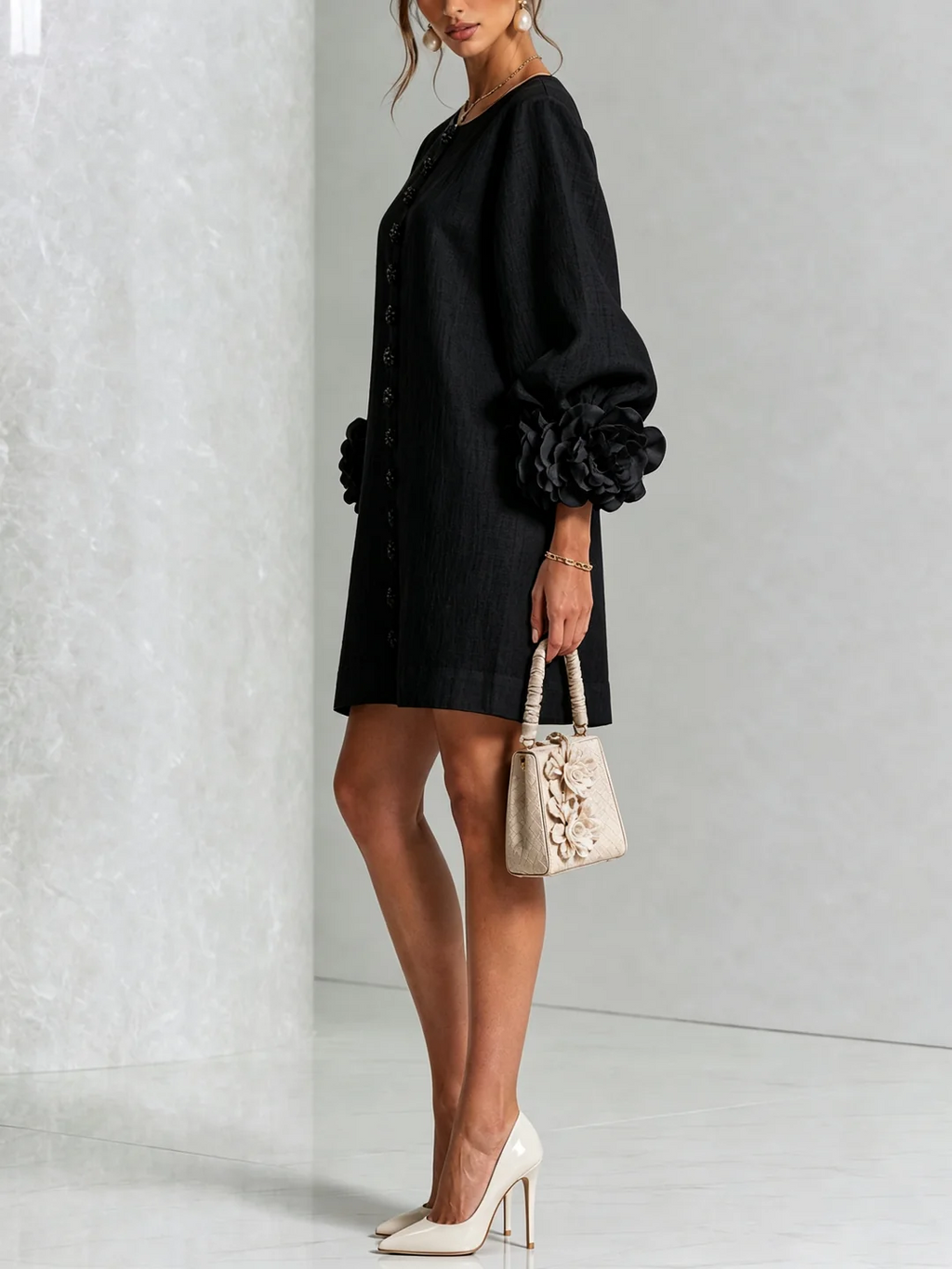 Brune | Robe courte en lin avec manches bouffantes