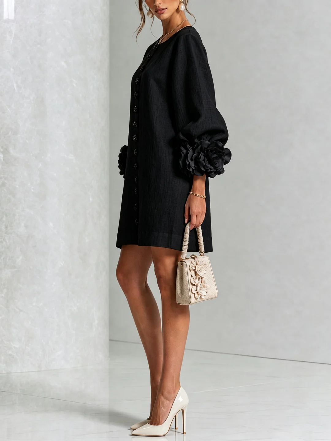 Brune | Robe courte en lin avec manches bouffantes
