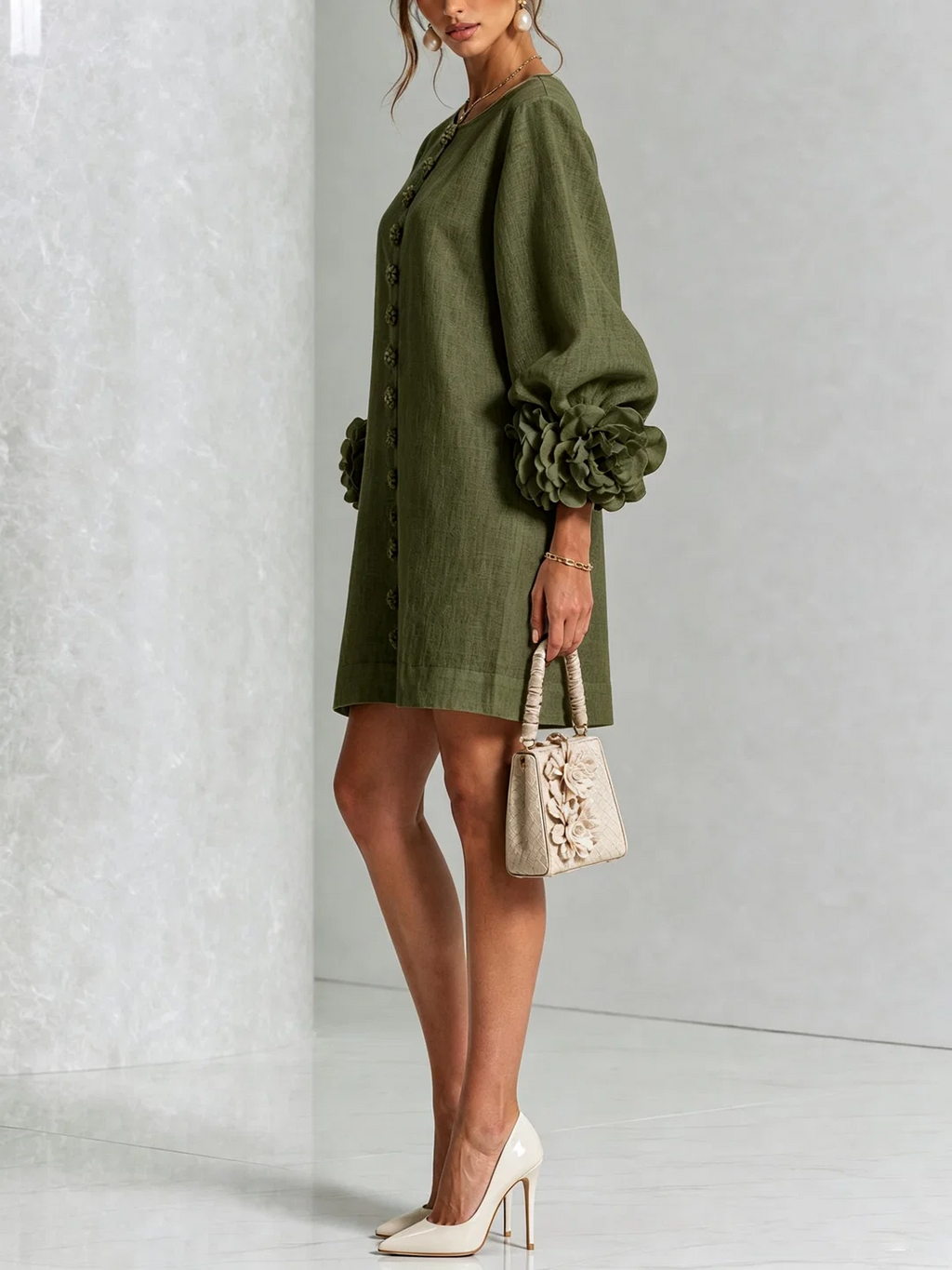 Brune | Robe courte en lin avec manches bouffantes