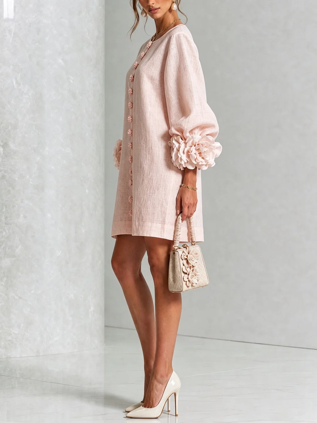 Brune | Robe courte en lin avec manches bouffantes