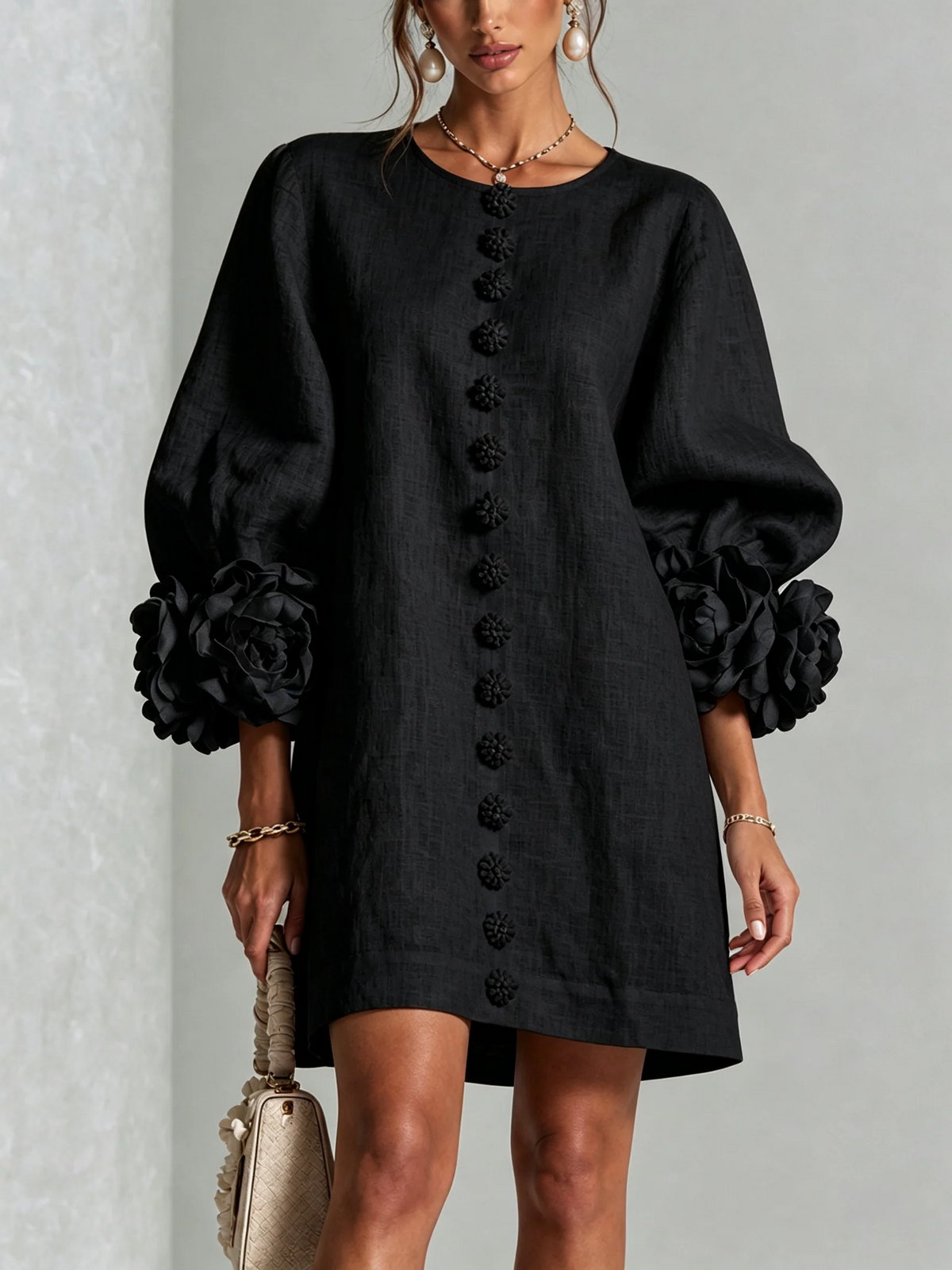 Brune | Robe courte en lin avec manches bouffantes
