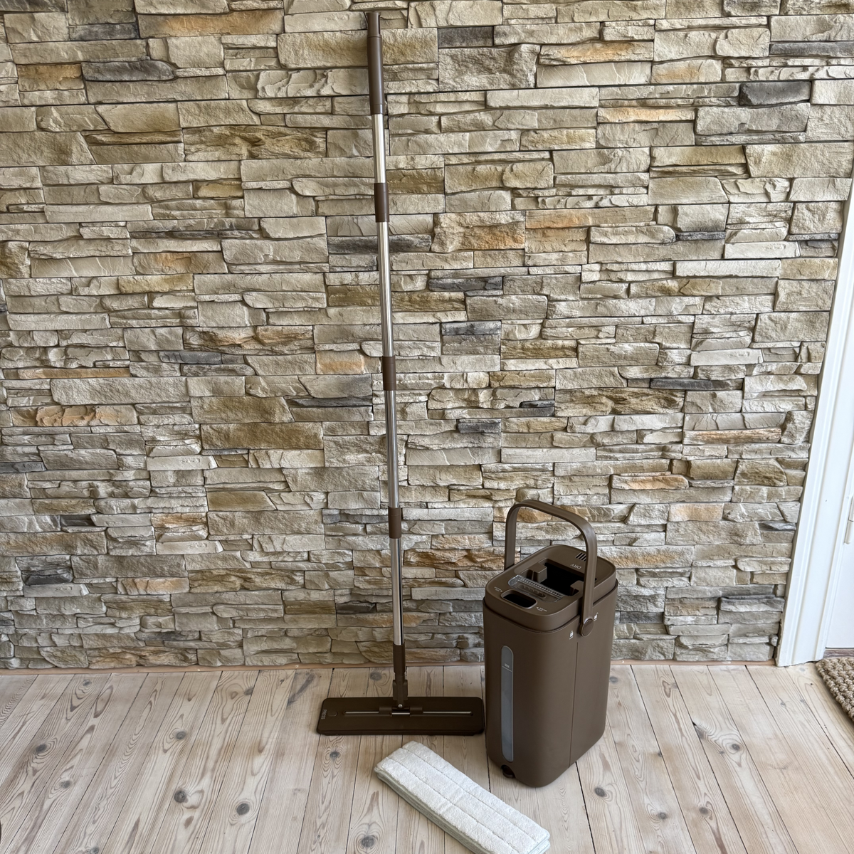 Clean Water Mop™ — La serpillière qui sépare l'eau sale