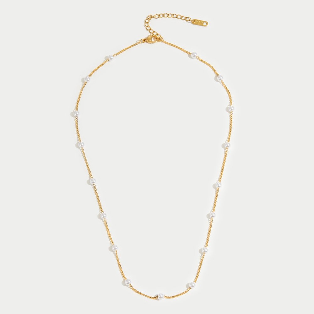 Collier en perles et or intemporel
