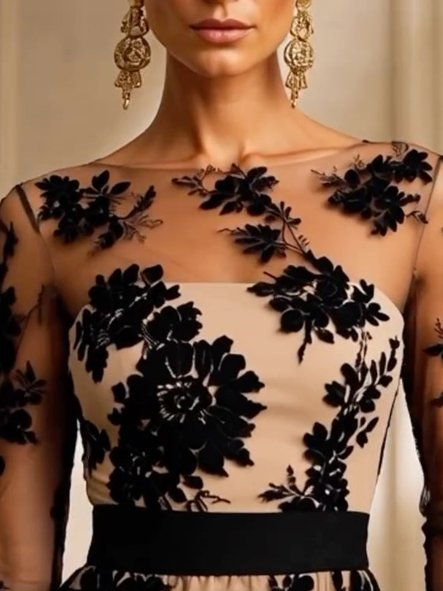 Robe midi élégante avec dentelle florale et tulle