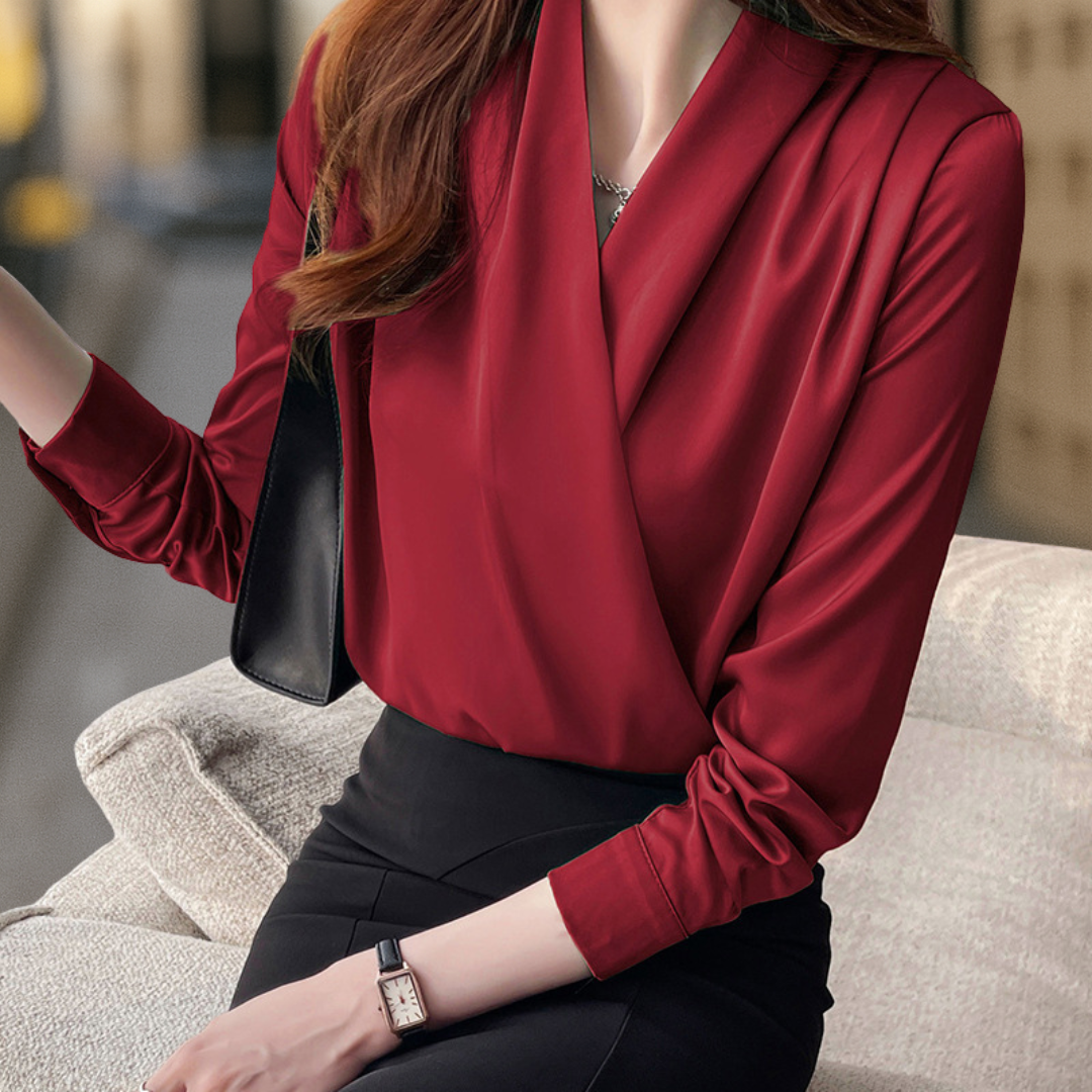 Vérone: La blouse croisée élégante en satin pour femme